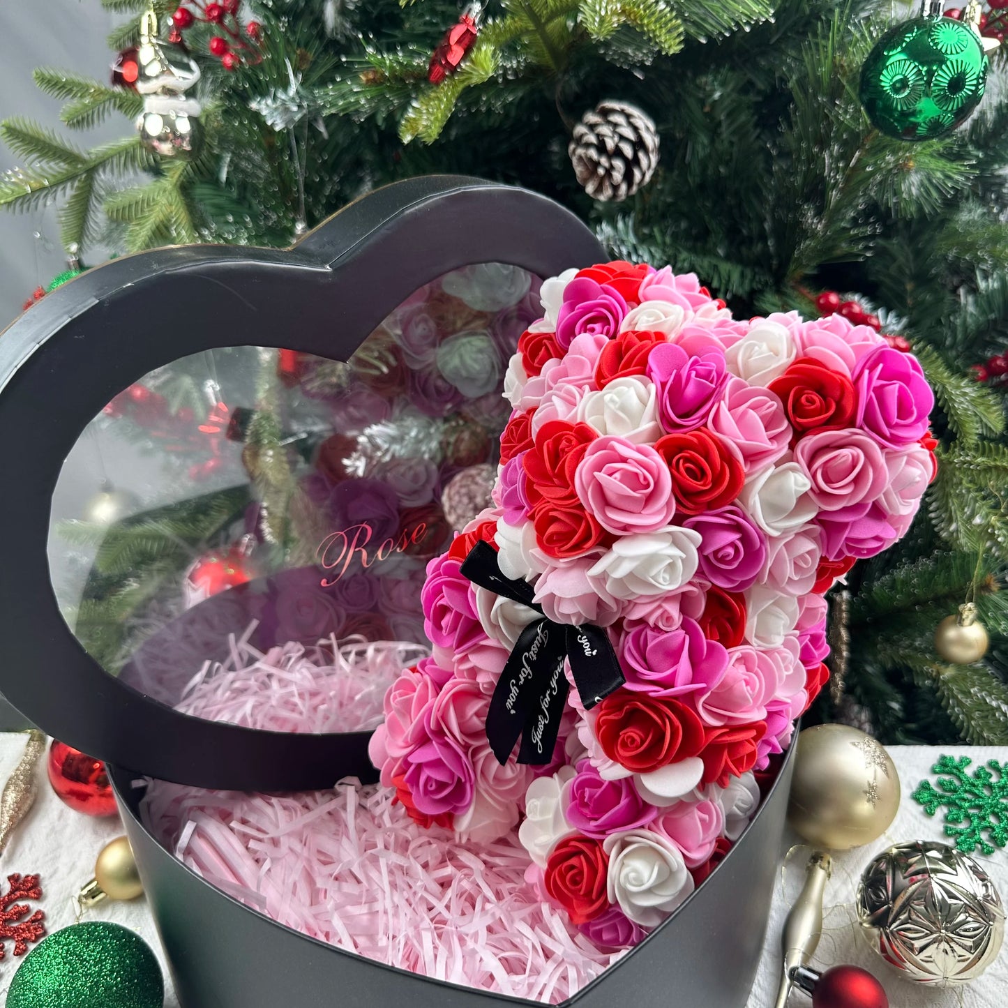 Ours en Roses Artificielles 25 cm