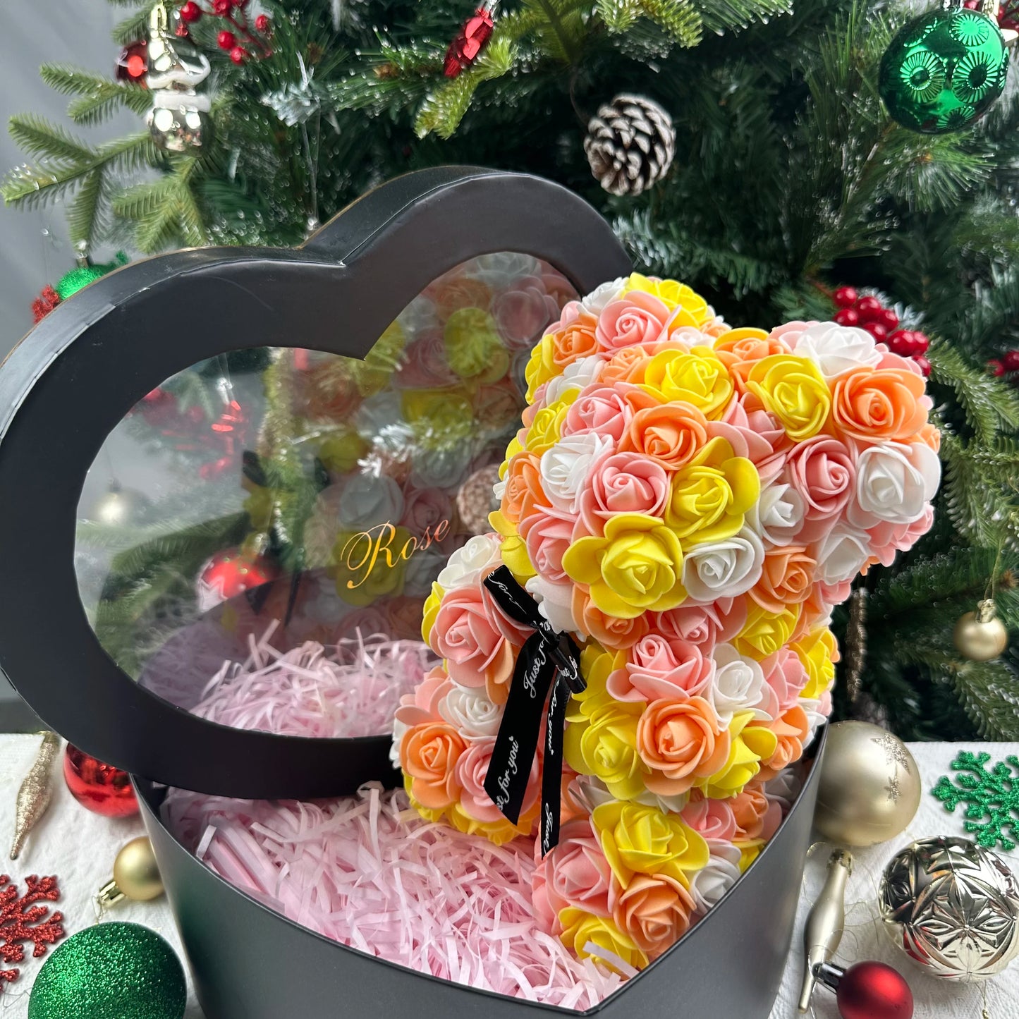 Ours en Roses Artificielles 25 cm
